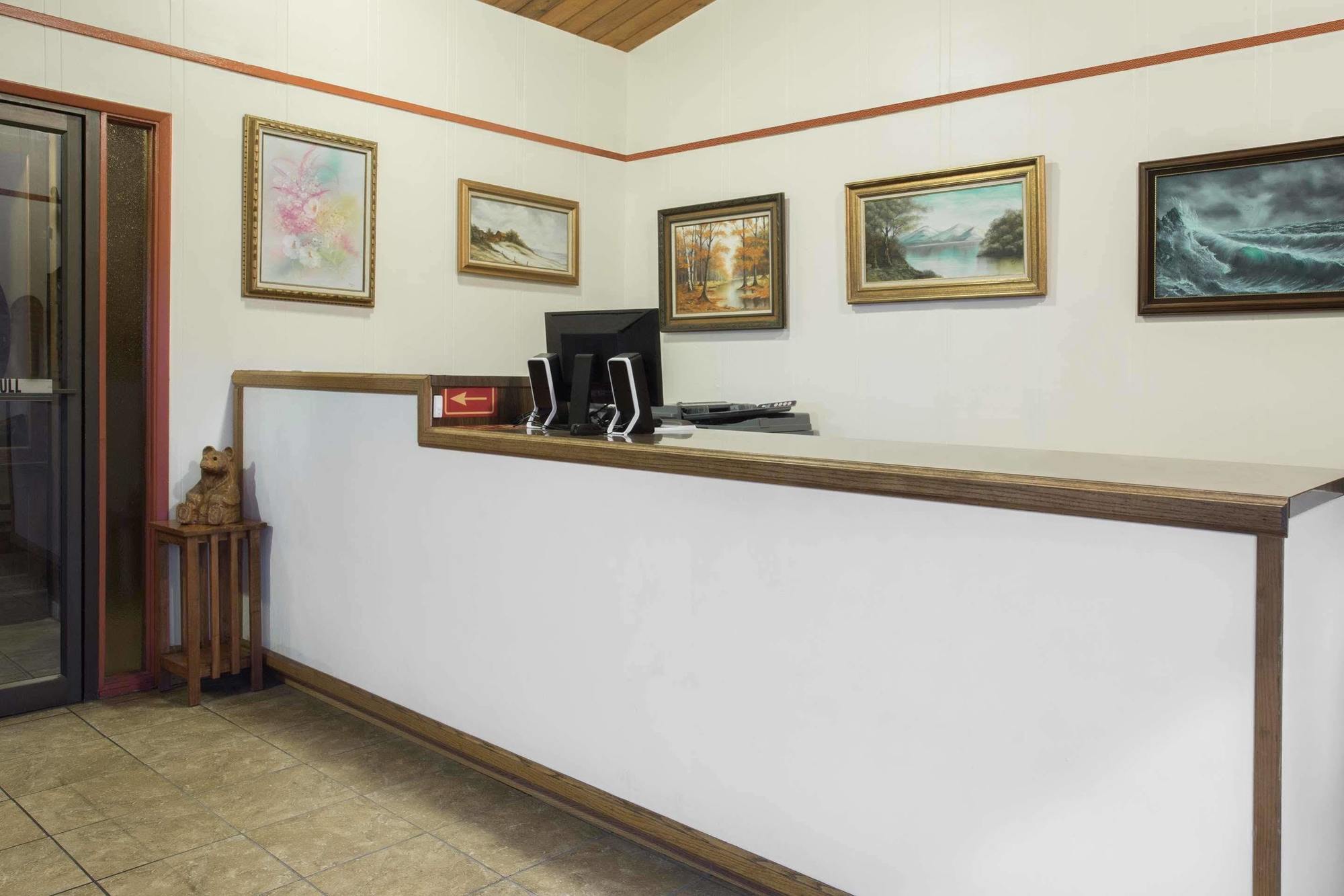 Knights Inn Boardman Екстериор снимка