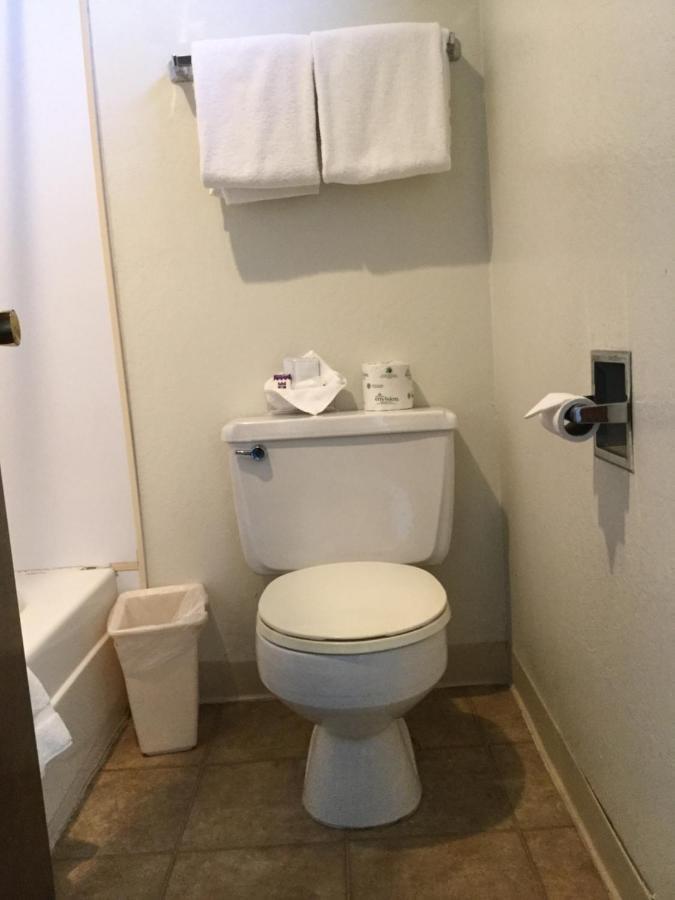 Knights Inn Boardman Екстериор снимка